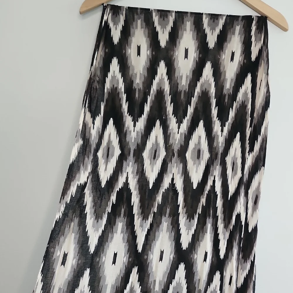 Pashmina Silk Black and White Pattern Wrap Scarf